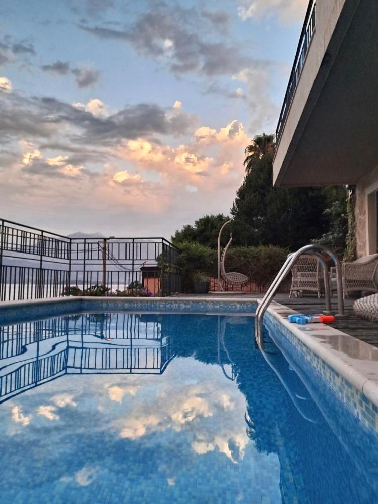 Apartment Tri Kiparisa Teodo Esterno foto